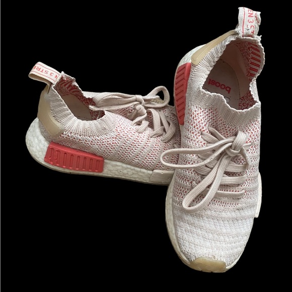 ❤️SOLD❤️ Linen crystal white Adidas Boost runners - Picture 3 of 10